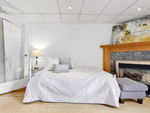 Photo 39 at 36 - 1742 John Street, Bayview Country Club Estates, Markham