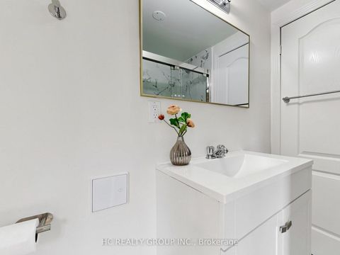 Photo 41 at 36 - 1742 John Street, Bayview Country Club Estates, Markham