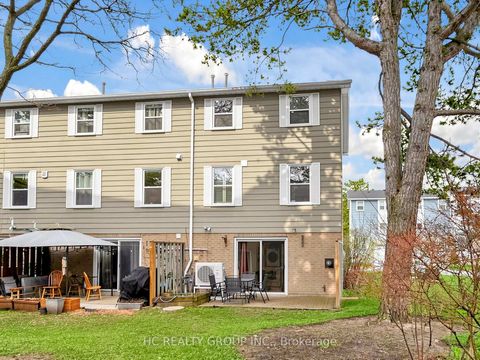 Photo 46 at 36 - 1742 John Street, Bayview Country Club Estates, Markham