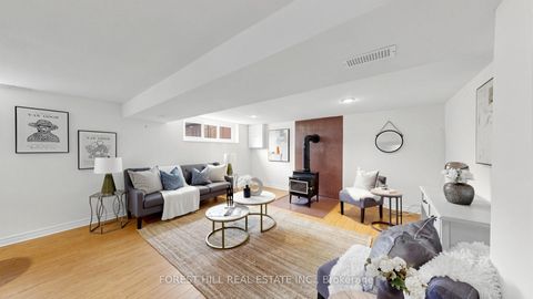 Photo 20 at 8 Summerfield Crescent, West Deane, Toronto