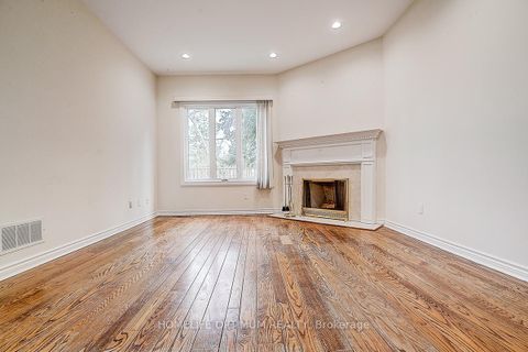 Photo 10 at 225 Horsham Avenue, Willowdale West, Toronto