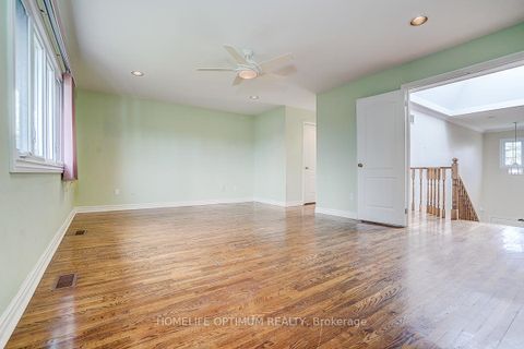 Photo 18 at 225 Horsham Avenue, Willowdale West, Toronto