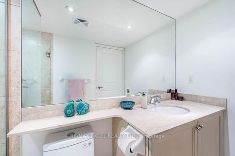 Photo 19 at 426 - 900 Mount Pleasant Road, Mount Pleasant West, Toronto