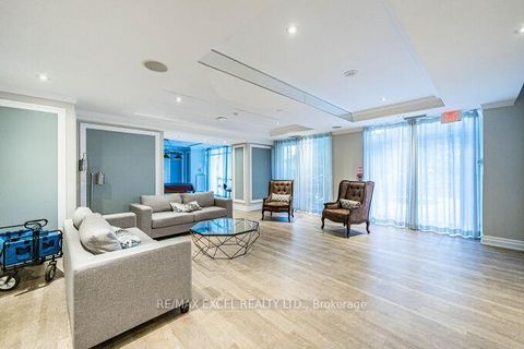 Photo 28 at 426 - 900 Mount Pleasant Road, Mount Pleasant West, Toronto