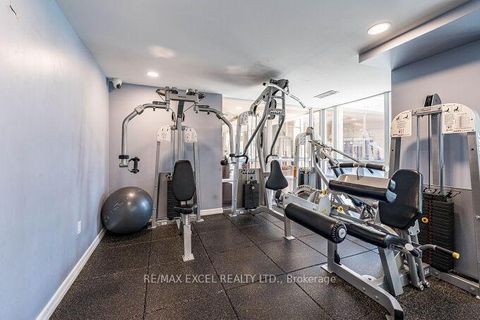 Photo 32 at 426 - 900 Mount Pleasant Road, Mount Pleasant West, Toronto