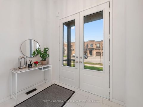 Photo 4 at 197 Elyse Court, Bayview Northeast, Aurora