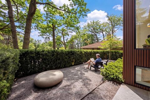 Photo 2 at 30 Edenbrook Hill, Humber Valley, Toronto