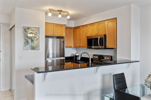 Photo 11 at 416 - 16 Dallimore Circle, Don Mills, Toronto