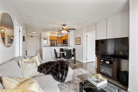 Photo 15 at 416 - 16 Dallimore Circle, Don Mills, Toronto