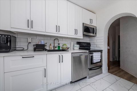 Photo 3 at 29 Peel Street, Codrington, Barrie