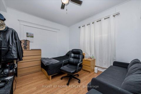 Photo 11 at 29 Peel Street, Codrington, Barrie