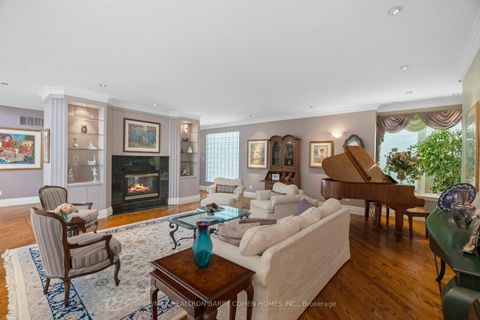 Photo 3 at 19 Vernham Avenue, Windfields, Toronto