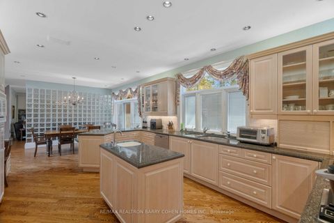 Photo 8 at 19 Vernham Avenue, Windfields, Toronto