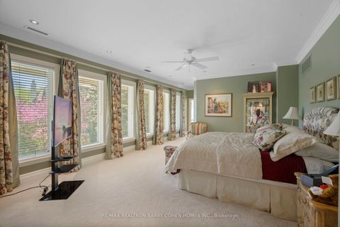 Photo 12 at 19 Vernham Avenue, Windfields, Toronto