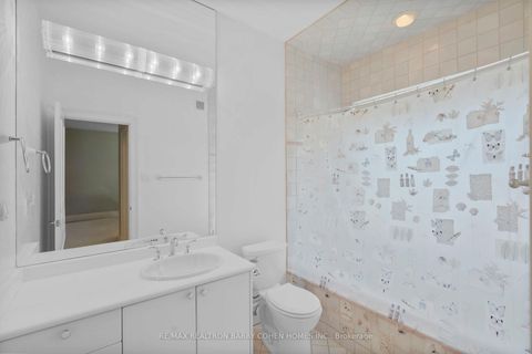 Photo 15 at 19 Vernham Avenue, Windfields, Toronto