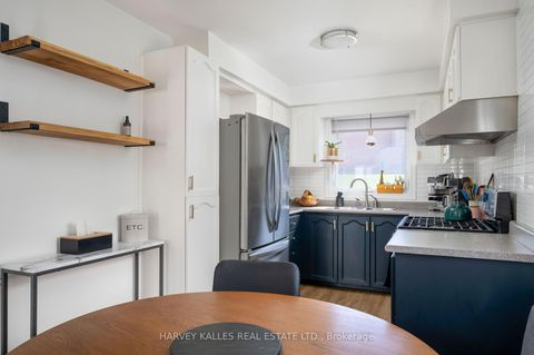 Photo 5 at 510 Pickering Crescent, College Manor, Newmarket