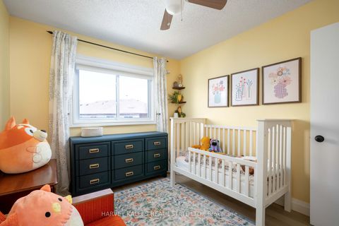 Photo 19 at 510 Pickering Crescent, College Manor, Newmarket