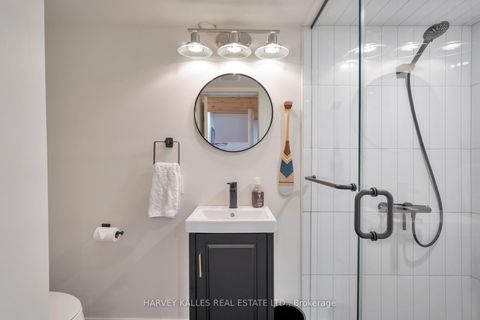 Photo 33 at 510 Pickering Crescent, College Manor, Newmarket