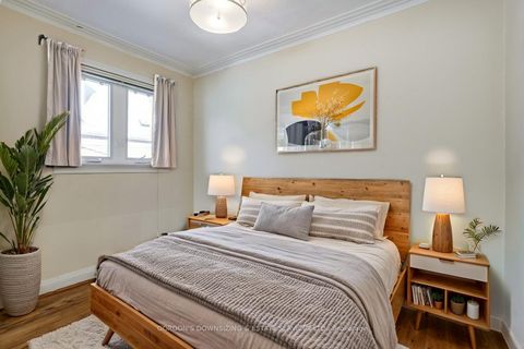 Photo 8 at 20 Gardens Crescent, Eglinton East, Toronto