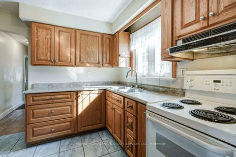 Photo 12 at 20 Gardens Crescent, Eglinton East, Toronto
