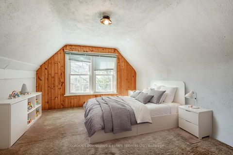 Photo 27 at 20 Gardens Crescent, Eglinton East, Toronto