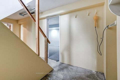 Photo 31 at 20 Gardens Crescent, Eglinton East, Toronto