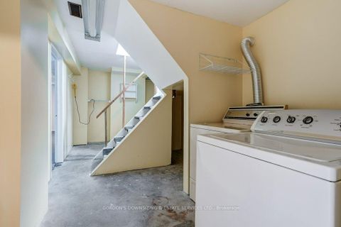 Photo 33 at 20 Gardens Crescent, Eglinton East, Toronto