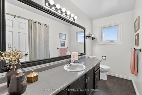 Photo 21 at 14 Tall Pines Trail, Holland Landing, East Gwillimbury