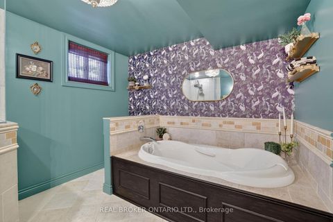 Photo 32 at 14 Tall Pines Trail, Holland Landing, East Gwillimbury