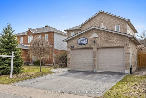 Photo 1 at 1045 Beaver Valley Crescent, Northglen, Oshawa