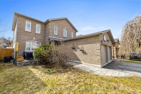 Photo 2 at 1045 Beaver Valley Crescent, Northglen, Oshawa