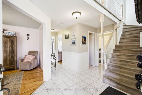 Photo 5 at 1045 Beaver Valley Crescent, Northglen, Oshawa