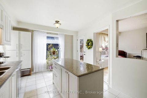 Photo 13 at 1045 Beaver Valley Crescent, Northglen, Oshawa