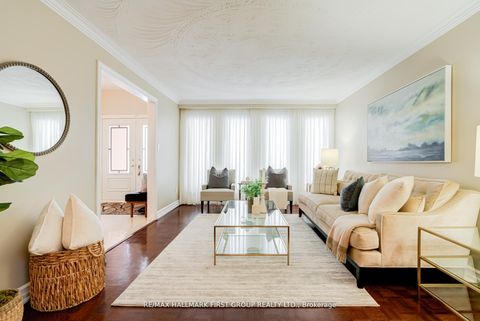 Photo 4 at 520 McLeod Crescent, Rosebank, Pickering