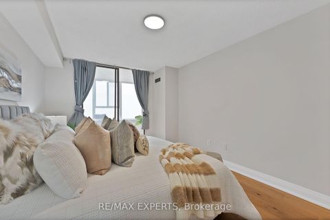 Photo 39 at 1114 - 45 Carlton Street, Yonge Corridor, Toronto