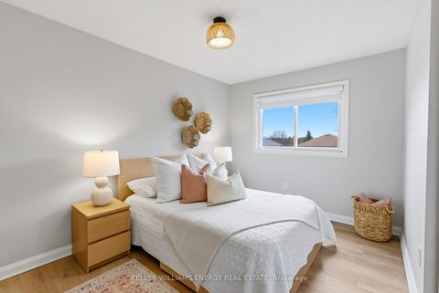 Photo 10 at 35 Teddington Crescent, Pringle Creek, Whitby