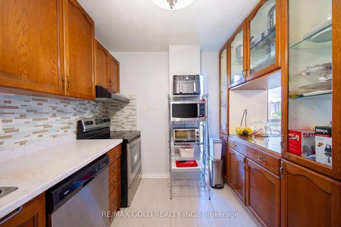 Photo 19 at 2 - 30 Sentinel Road, York University Heights, Toronto