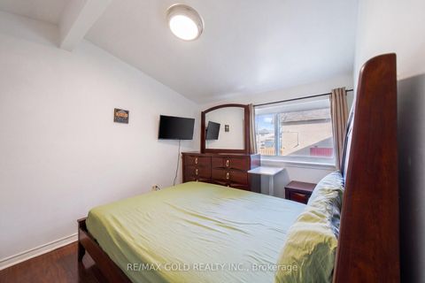 Photo 30 at 2 - 30 Sentinel Road, York University Heights, Toronto