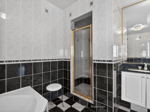 Photo 20 at 43 Rockwood Crescent, Beverley Glen, Vaughan