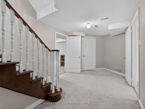 Photo 25 at 43 Rockwood Crescent, Beverley Glen, Vaughan