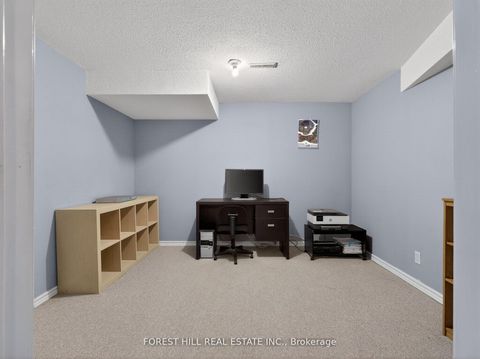 Photo 26 at 43 Rockwood Crescent, Beverley Glen, Vaughan