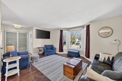 Photo 10 at 12 ELIZABETH Street, Ardagh, Barrie