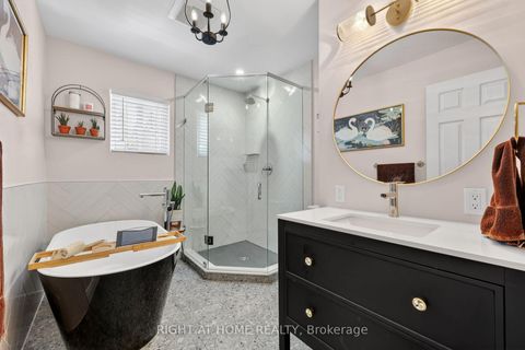 Photo 11 at 12 ELIZABETH Street, Ardagh, Barrie