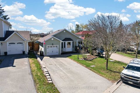 Photo 16 at 12 ELIZABETH Street, Ardagh, Barrie
