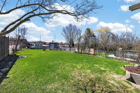 Photo 20 at 12 ELIZABETH Street, Ardagh, Barrie