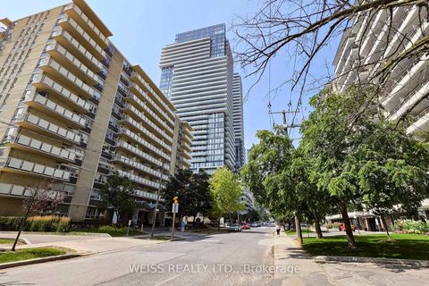Photo 2 at 520 - 185 Roehampton Avenue, Mount Pleasant West, Toronto