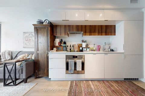 Photo 23 at 520 - 185 Roehampton Avenue, Mount Pleasant West, Toronto