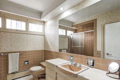 Photo 18 at 32 Edenbrook Hill, Humber Valley, Toronto