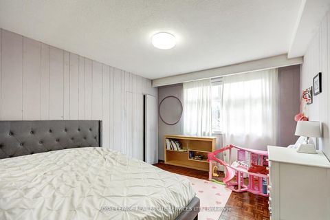 Photo 36 at 32 Edenbrook Hill, Humber Valley, Toronto