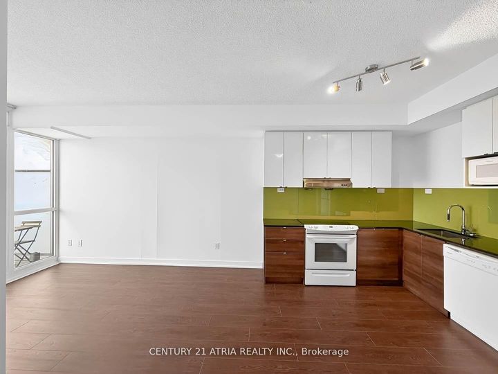 Photo 10 at 2703 - 121 McMahon Drive, Bayview Village, Toronto